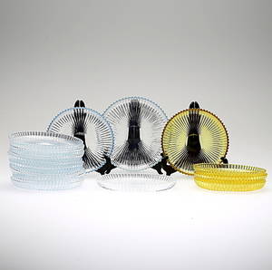 GLASTALLRIKAR, 15 st942, glas, Reffla, Arthur Percy, Gullaskruf, 1900-tal.