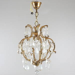 TAKKRONA, gulmetall, med prismor, 1900-talets andra hälft.