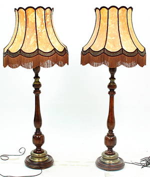 GOLVLAMPOR, ett par, 1900-talets senare hälft.