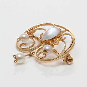 BROSCH, 18k guld, Gravyr  Guldsmedsateljen, Uddevalla, 1958.