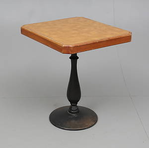 CAFEBORD, metall och trä, 1900-talets andra del.