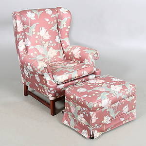 ÖRONLAPPSFÅTÖLJ, 2 delar. 1900-talets slut.