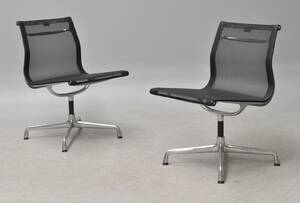Charles Eames. Par stole, model EA-105 2