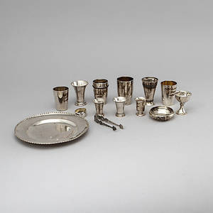 SILVERFÖREMÅL, 14 delar, 1900-tal. Ca 623 gram.