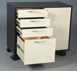 Holmris Sidekabinet på hjul.