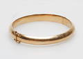 STEL ARMRING, 18k guld, vikt ca 17,8 gr.