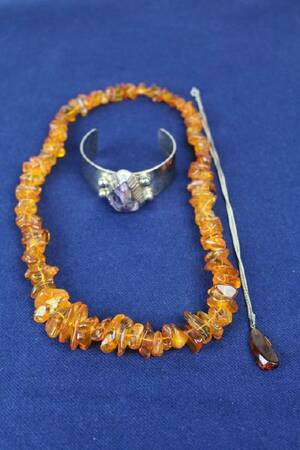 2 BÄRNSTENSHALSBAND, STEL ARMRING