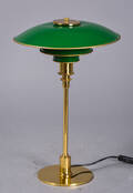 Poul Henningsen, PH 32 bordlampe, Louis Poulsen  Denne vare er sat til omsalg under nyt varenummer 4343759