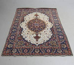 MATTA, orientalisk, ca 185 x 135 cm.