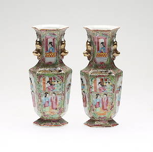 VASER, ett par, porslin, Kanton, Kina, 1900-tal.