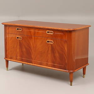 BYRÅ, mahogny, detaljer i mässing, 1940-talet.