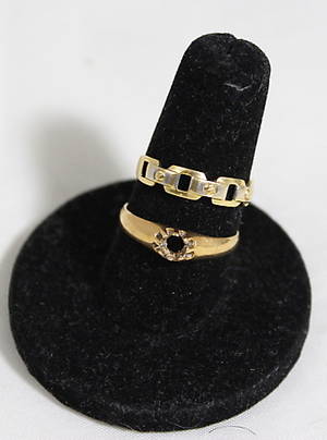 RINGAR, 2 st 18k, 3,37 gram.