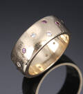 L´amour Juveler. Brillantring af 14 kt. guld prydet med ametyster