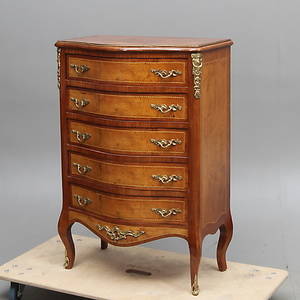 BYRÅ, Louis XV-stil, 1900-tal.