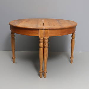 HALVMÅNEBORD, 1800-tal.