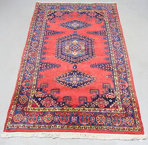 MATTA, orientalisk, ca 242 x 147 cm.