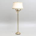 GOLVLAMPA, gulmetall, 1900-talets andra hälft.