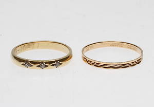 RINGAR, 2 st, 18k guld, vikt ca 4,2 gr.