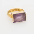 RING, med ametist, guld 23k, vikt 8,84 gram.
