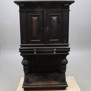 SKÅP, omkring sekelskiftet 1900.