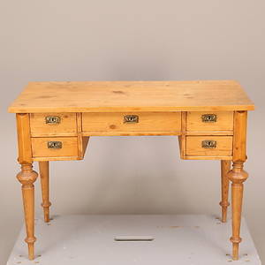 SKRIVBORD, furu, fem lådor, 1900-tal.