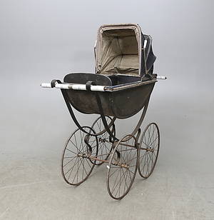 BARNVAGN, omkring 1900.