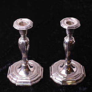 LJUSSTAKAR, ett par, silver, senbarockstil, CGH, bruttovikt 695 gram, E9 1955.