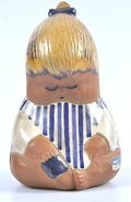 LISA LARSON. Figurin i stengods. Johanna ur serien Larsons ungar. Gustavsberg. Signerad.