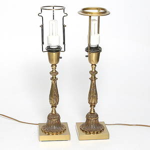 BORDSLAMPOR, ett par, mässing, 1900-talets andra hälft.