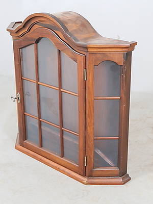 VÄGGSKÅP, vitrin, 1900-tal.