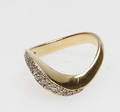RING MED DIAMANTER, 18k guld, vikt ca 5,6 gr.