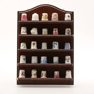 FINGERBORGSSAMLING 25 st. porslin.