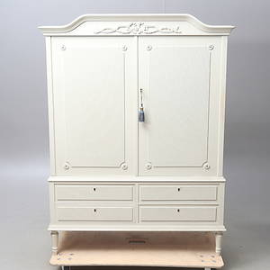 MATSALSSKÅP, gustaviansk stil, 1900-tal.