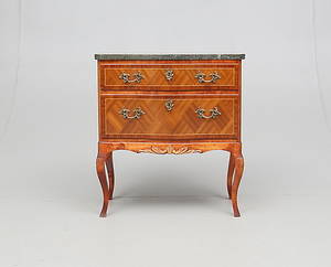 BYRÅ, rokokostil, 1900-talets mitt.