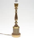 BORDSLAMPA, mässing, rokokostil, 1900-talets mitt.