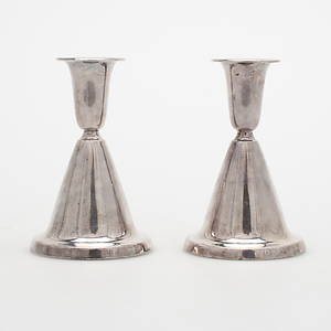 LJUSSTAKAR, ett par, silver, total vikt med fyllning 304,94 gram.