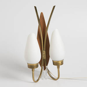 VÄGGLAMPETT, mässingteak, 1900-talets mitt.