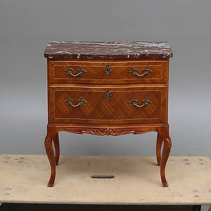 BYRÅ, med stenskiva, rokokostil, 1900-tal.