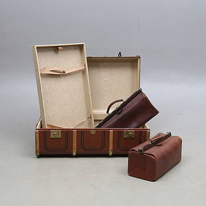KOFFERT,  samt  DOKTORSVÄSKOR, 2 st, 1900-tal.