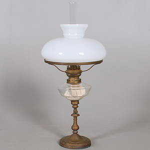 BORDSFOTOGENLAMPA, mässing, 1900-talets första hälft.