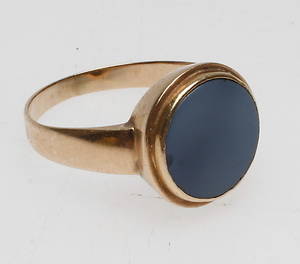 RING MED STEN, 14k guld, total vikt ca 5 gr.