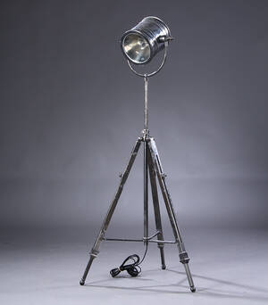 Gulvlampe i industrial look