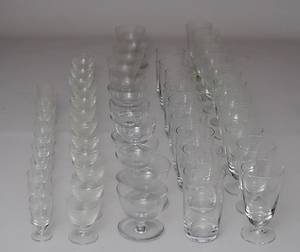 GLASSERVIS.