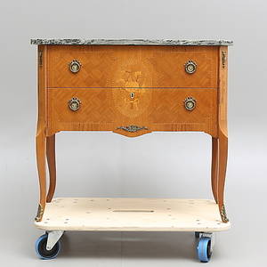 BYRÅ med stenskiva, gustaviansk stil, 1900-talets andra hälft.