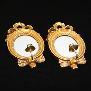 SPEGELLAMPETTER, ett par, förgyllda, gustaviansk stil, 1900-tal.