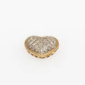 HÄNGE, 18k guld med små diamanter, vikt 1,9 gram.