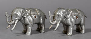 Par sparebøsse i form af elefanter i metal ca. 20. årh. 2