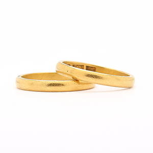 RINGAR, 2 st, 23K guld. Total vikt ca 8,2 g.