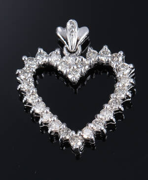 Brillanthjerte af platin, i alt ca. 1.08 ct