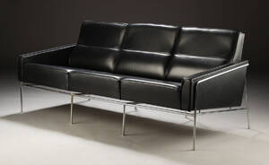 Arne Jacobsen. Tre-pers. lufthavnssofa  Denne vare er sat til omsalg under nyt varenummer 4145988